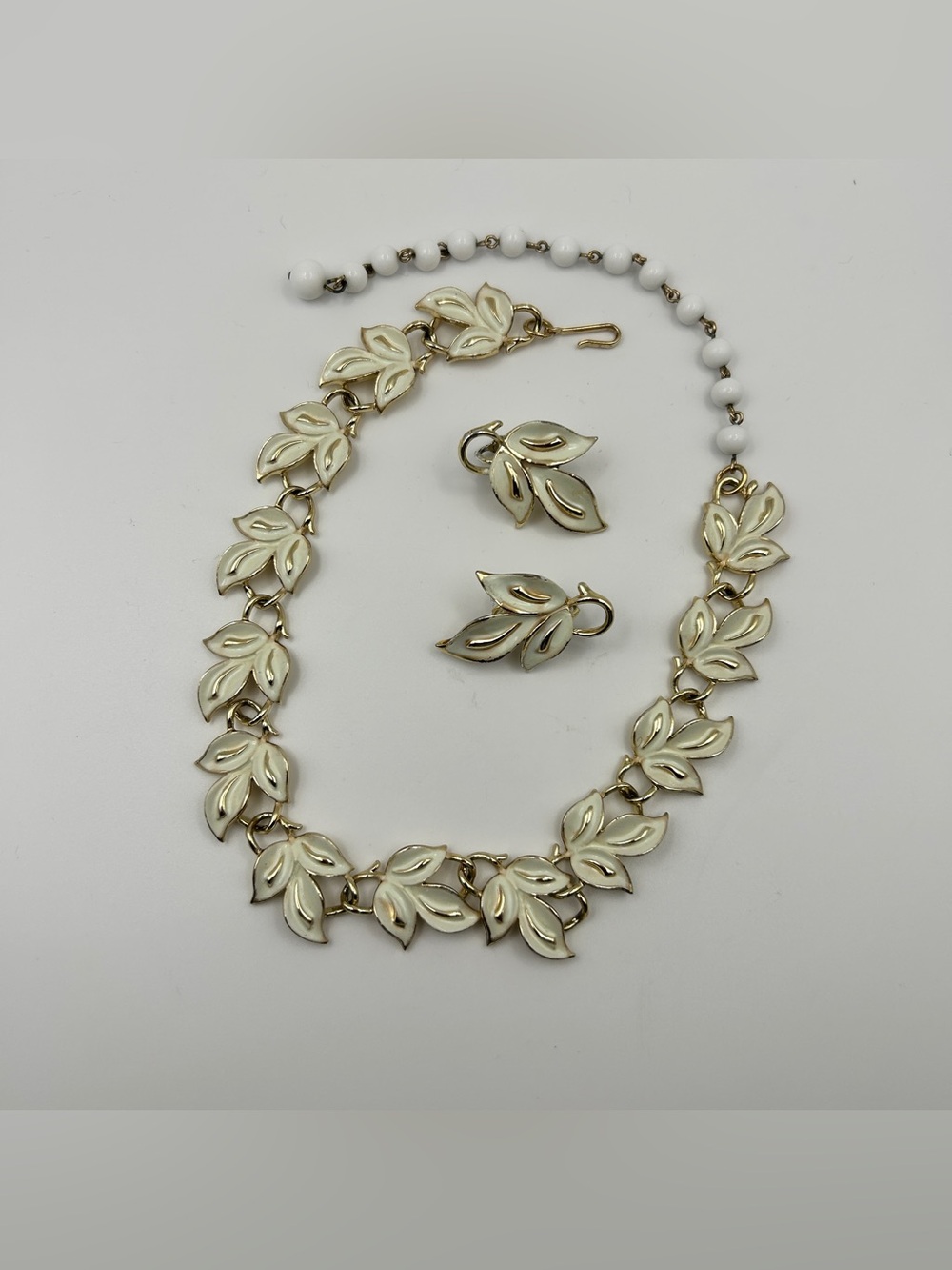 Vintage Coro Gold Tone White Enamel Leaves Necklace Clip On Earrings Set
